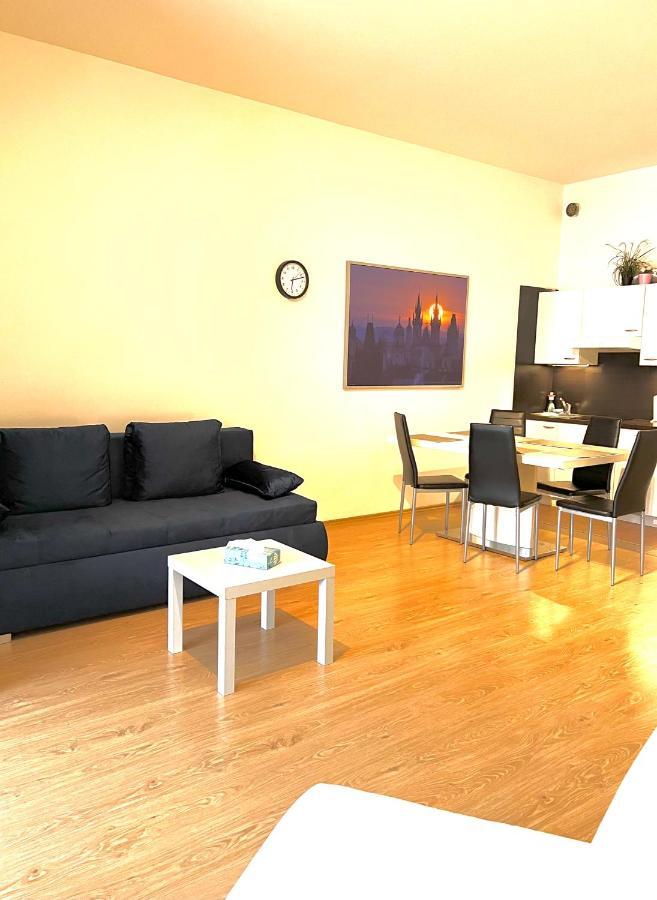 פראג Maria Apartments - Free Parking מראה חיצוני תמונה